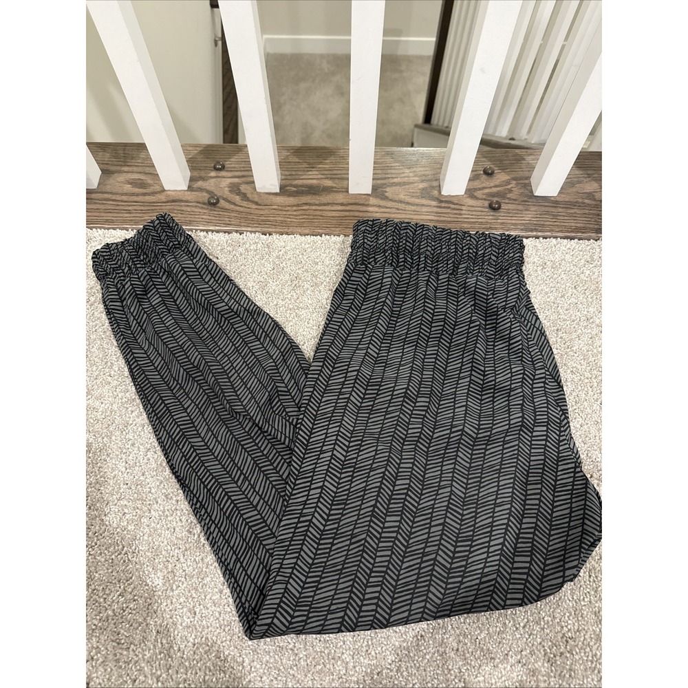 Athleta Womens Pants Leggings Green Black Zigzag RN #54023‎ Sz 8 Pockets Tapered